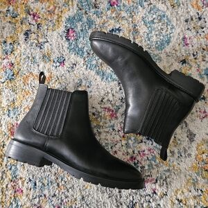 STEVE MADDEN - Black Leather Boots (8.5)